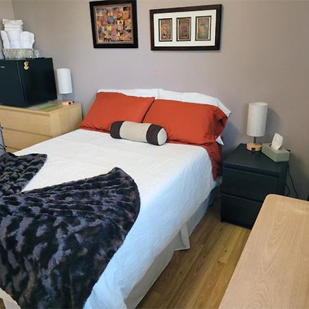 The Dewberry Homestay B&B Edmonton Kültér fotó