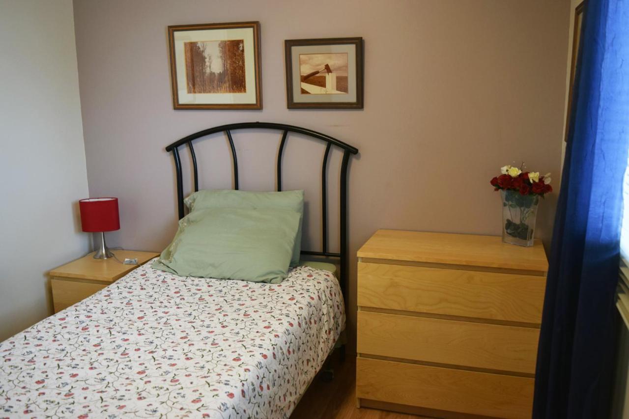 The Dewberry Homestay B&B Edmonton Kültér fotó