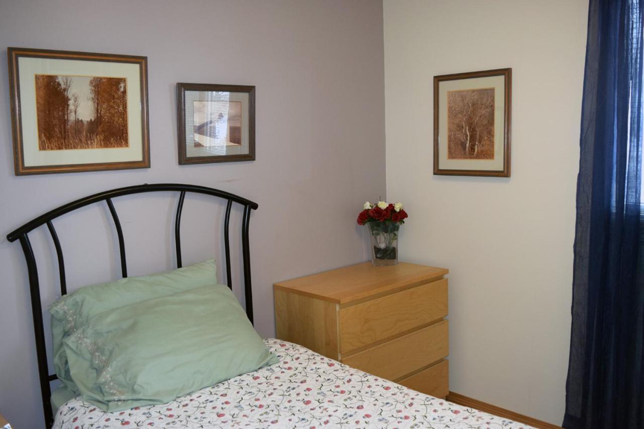 The Dewberry Homestay B&B Edmonton Kültér fotó