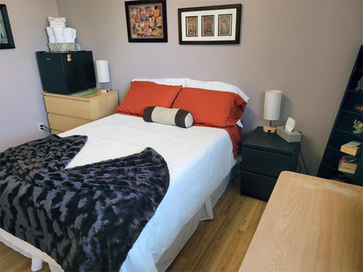The Dewberry Homestay B&B Edmonton Kültér fotó