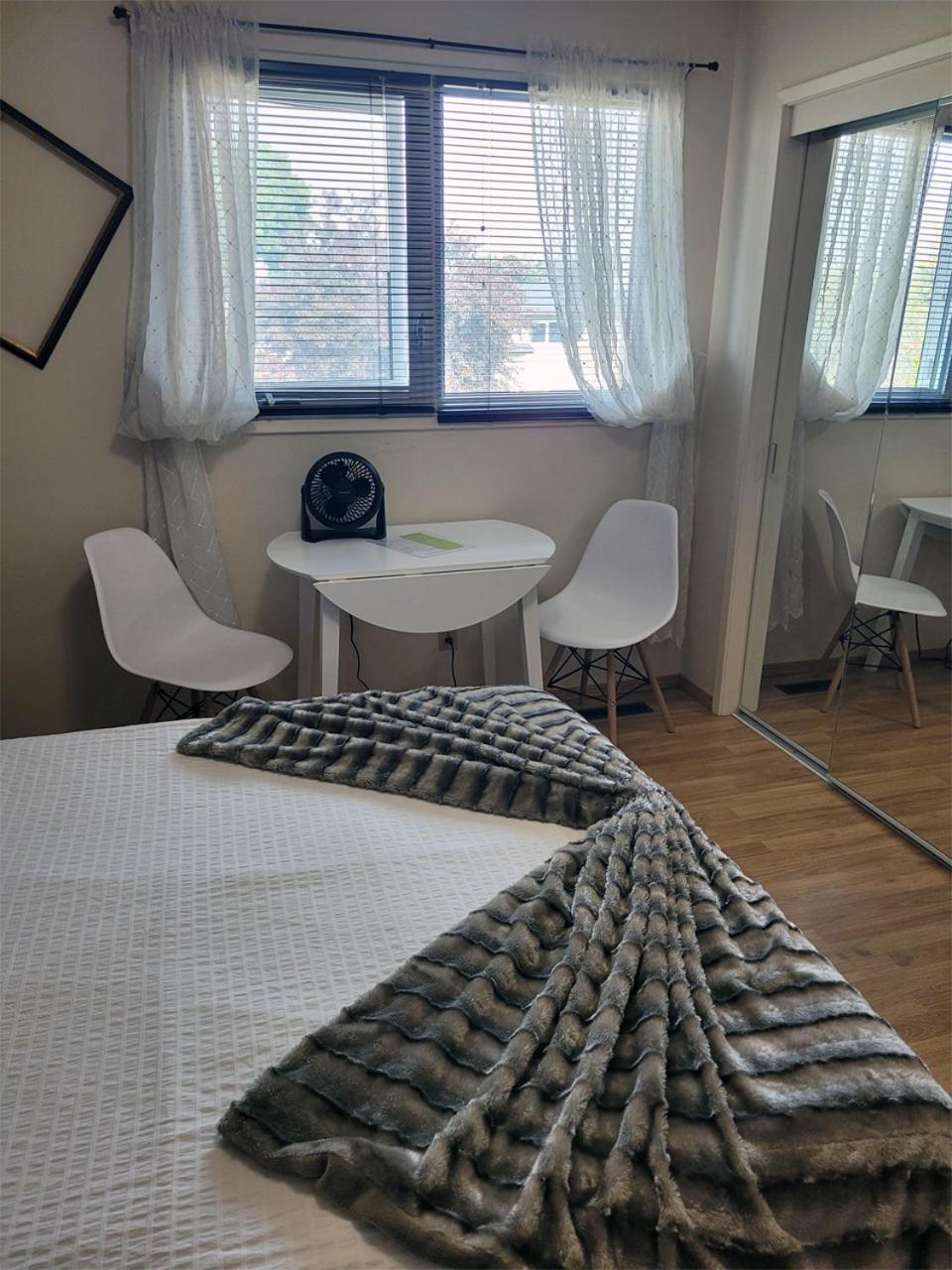 The Dewberry Homestay B&B Edmonton Kültér fotó