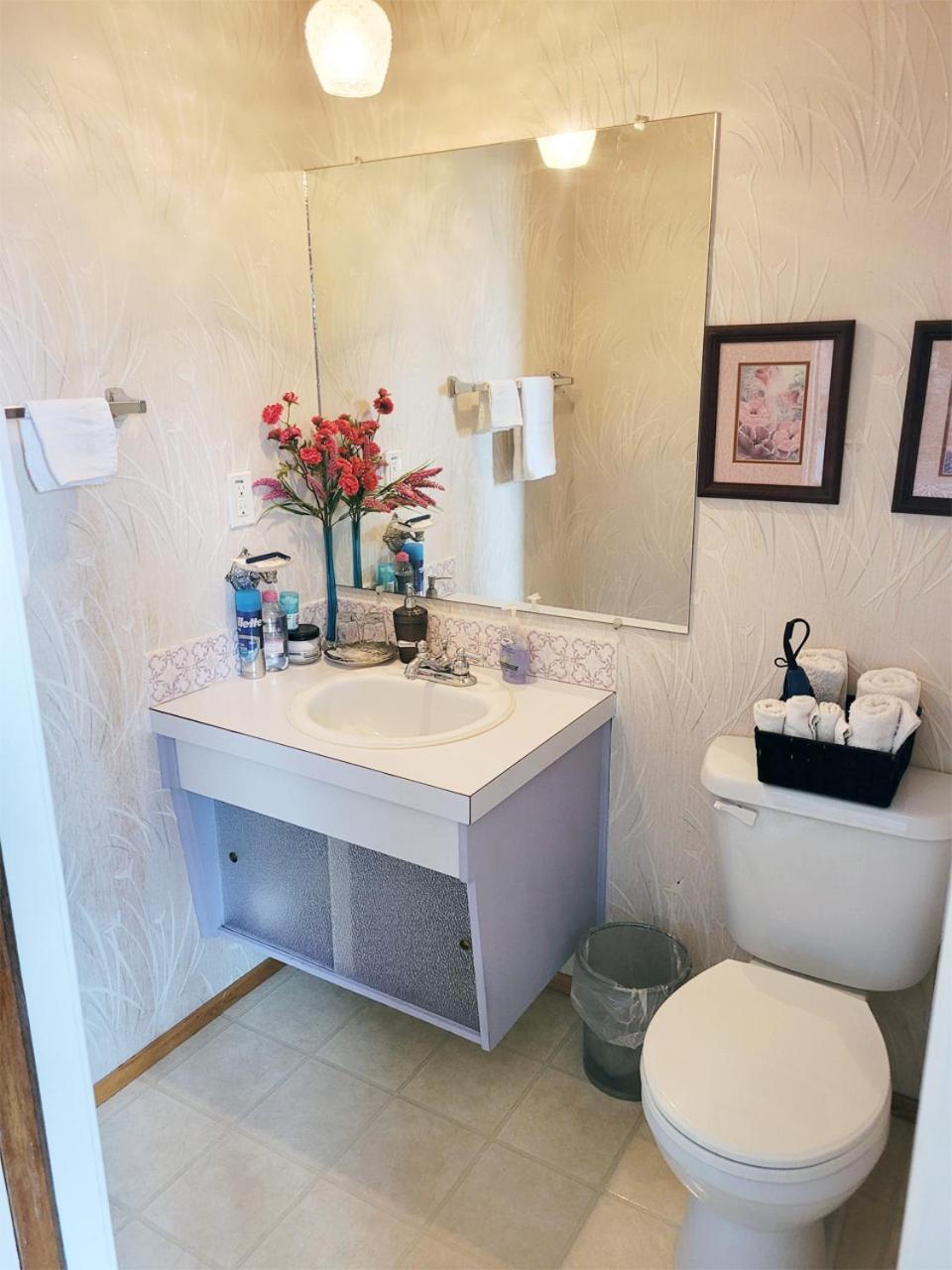 The Dewberry Homestay B&B Edmonton Kültér fotó